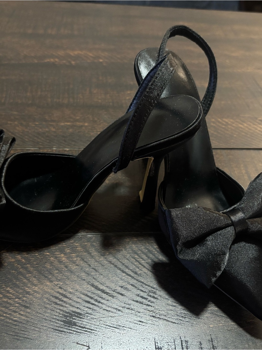 Black Bow Pointed-Toe Slingback Heels - Picture 2 of 3